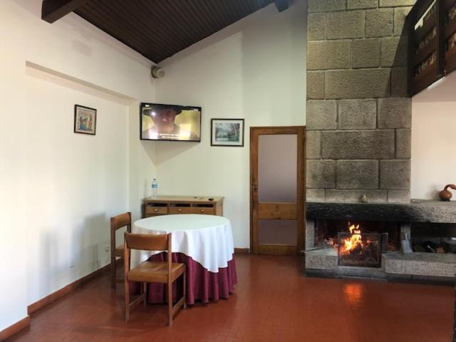 Hotel Cruz Da Mata Mangualde Exteriör bild